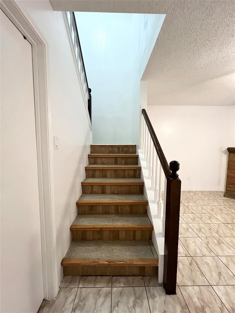 12710 Leader Street - Photo 6