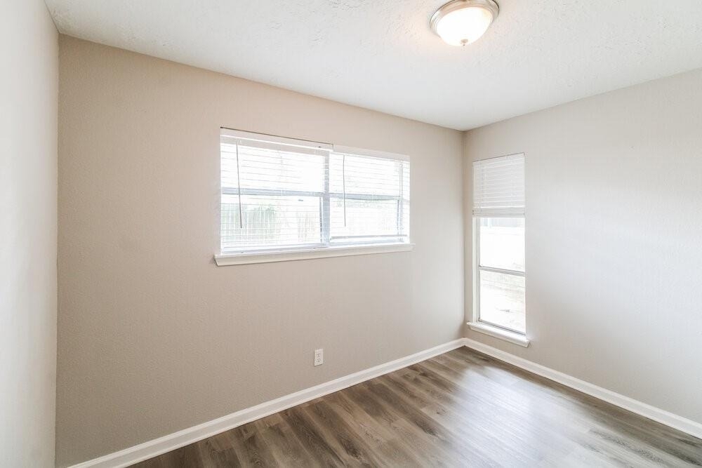 3206 Teakwood Circle - Photo 10