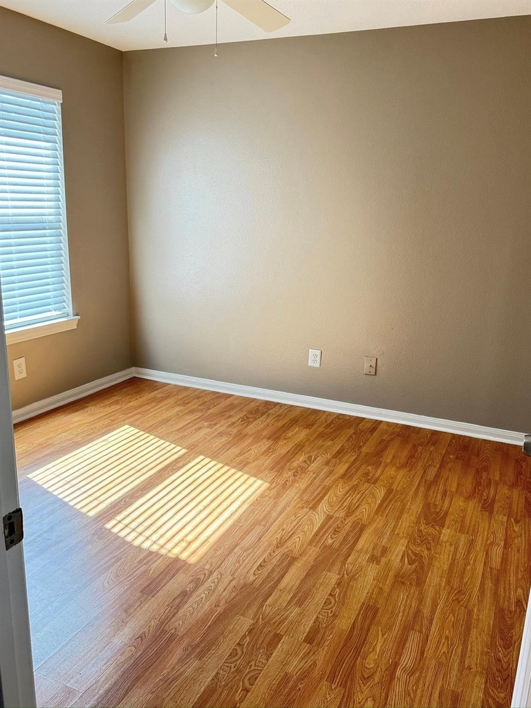 3922 Davenport Street - Photo 5