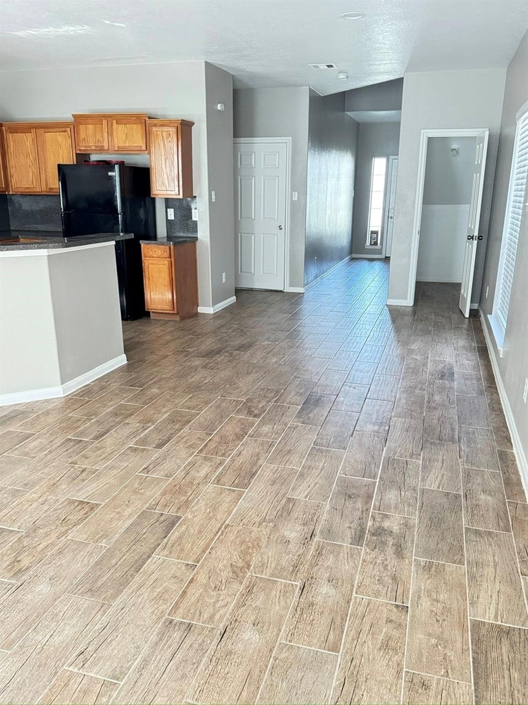 3922 Davenport Street - Photo 2