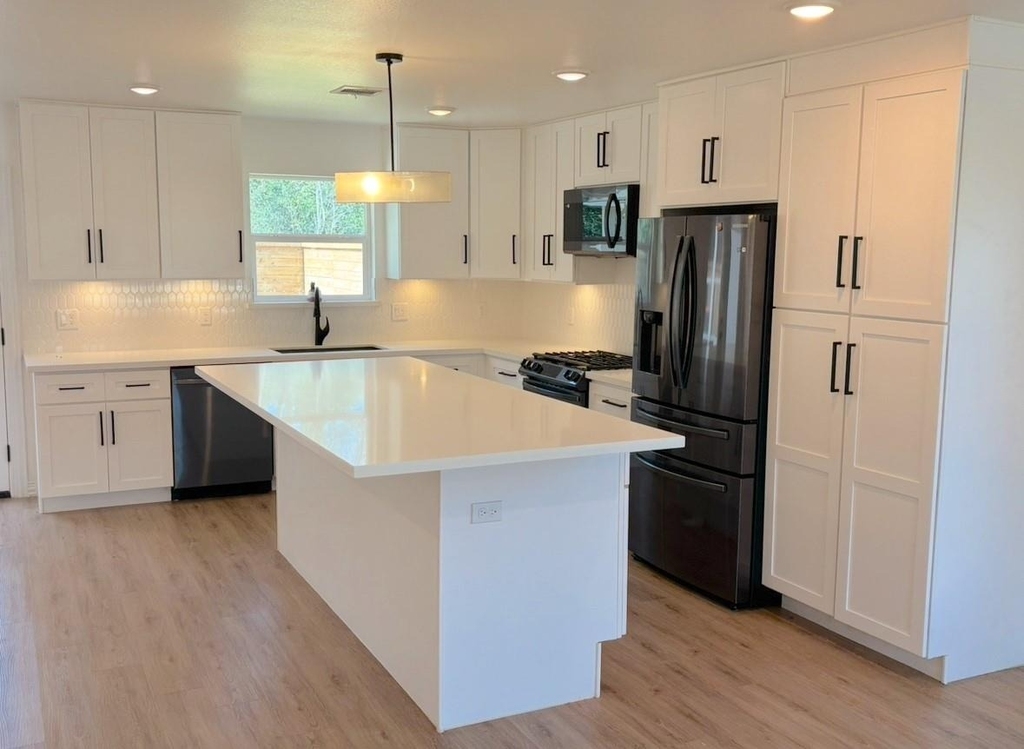 8125 Sunnyhill Street - Photo 2