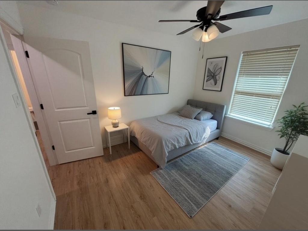 8125 Sunnyhill Street - Photo 6