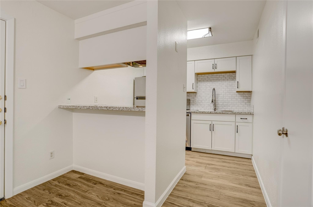3131 Cummins Street - Photo 3