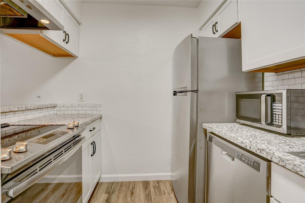 3131 Cummins Street - Photo 4