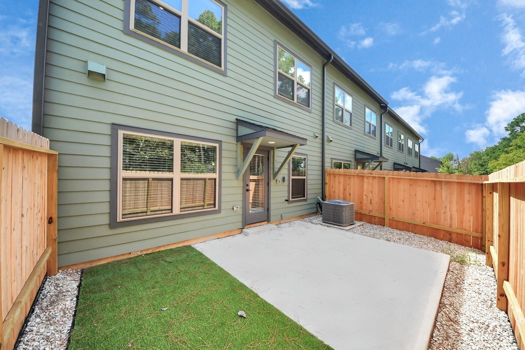 7711 Longmire Road - Photo 4