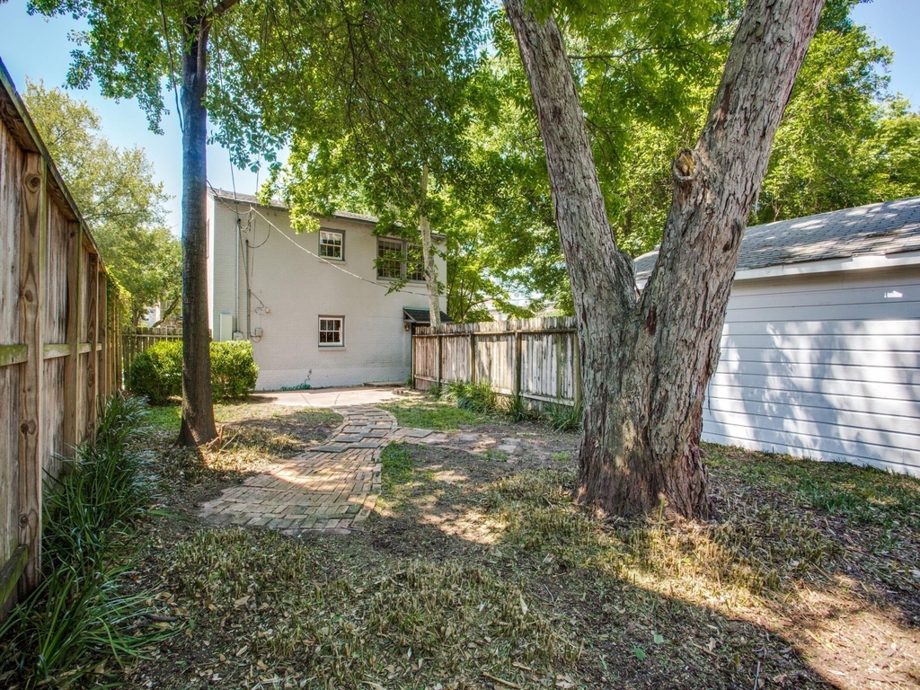 2250 W Main Street - Photo 31