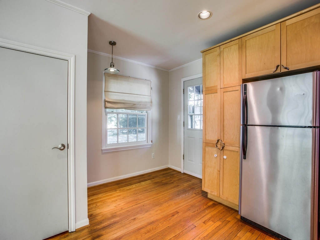 2250 W Main Street - Photo 5