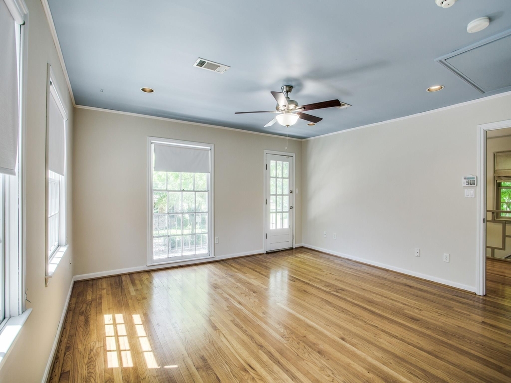 2250 W Main Street - Photo 19