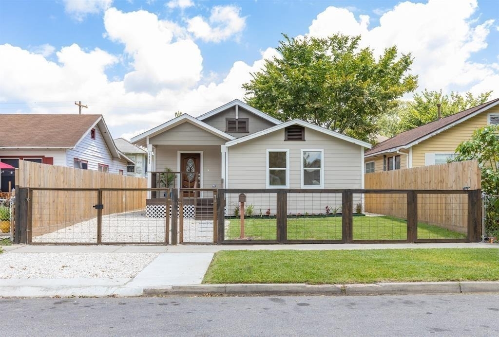 3406 Michigan Street - Photo 0