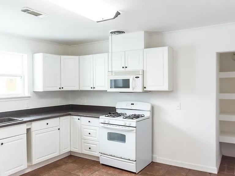 5311 Perry Avenue - Photo 9