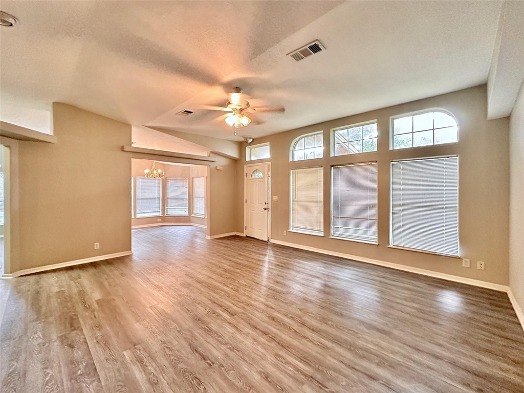 202 Main Street - Photo 4