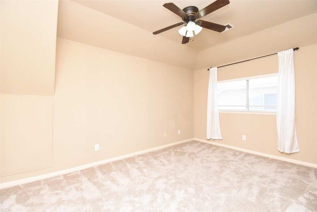 16915 Locust Springs Drive - Photo 32