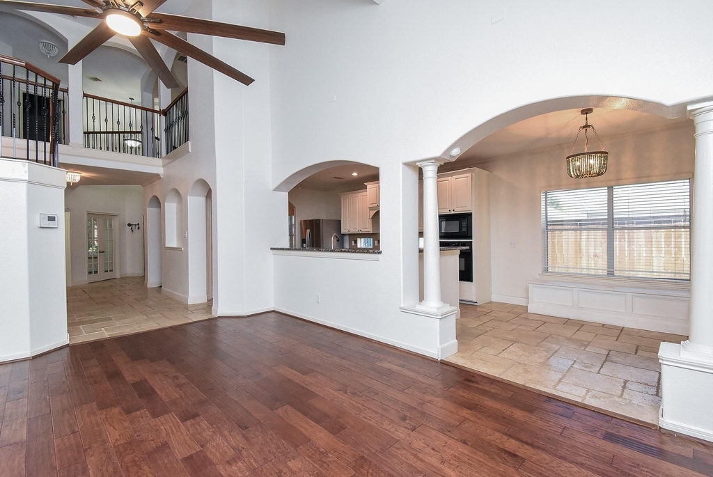 16915 Locust Springs Drive - Photo 8