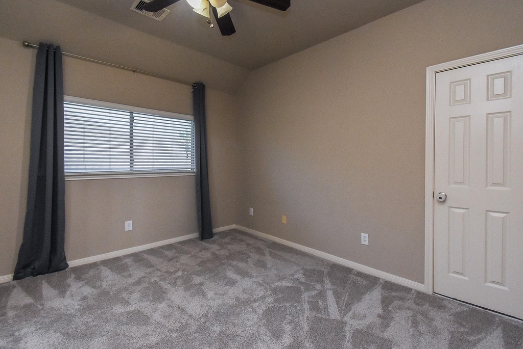 16915 Locust Springs Drive - Photo 27