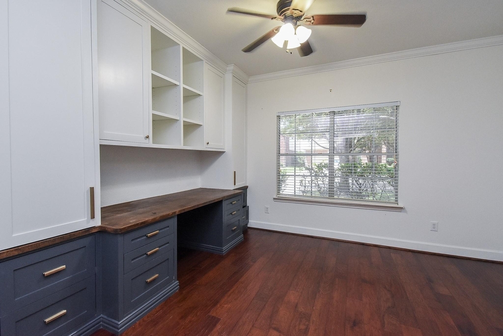 16915 Locust Springs Drive - Photo 6