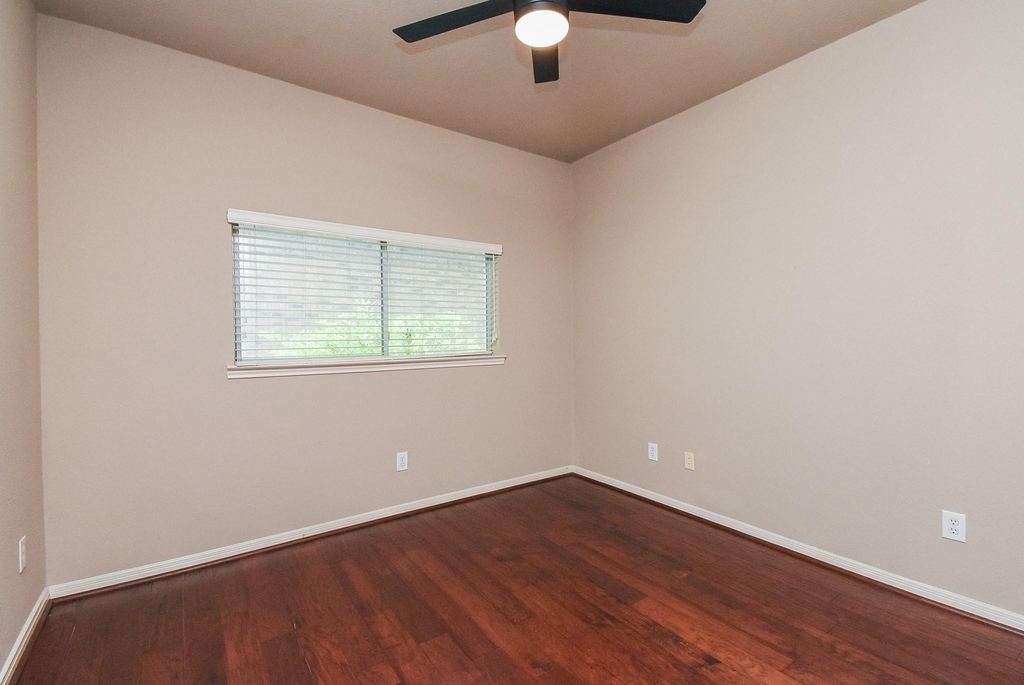 16915 Locust Springs Drive - Photo 31