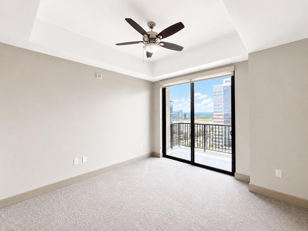 9787 Katy Freeway - Photo 5