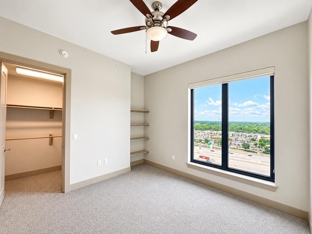 9787 Katy Freeway - Photo 11