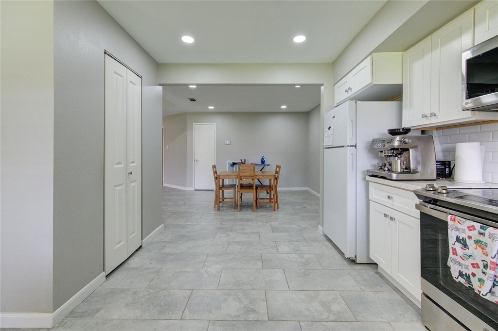 3046 Wagon Trail Drive - Photo 19
