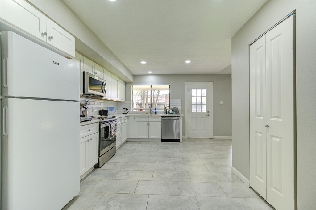 3046 Wagon Trail Drive - Photo 20