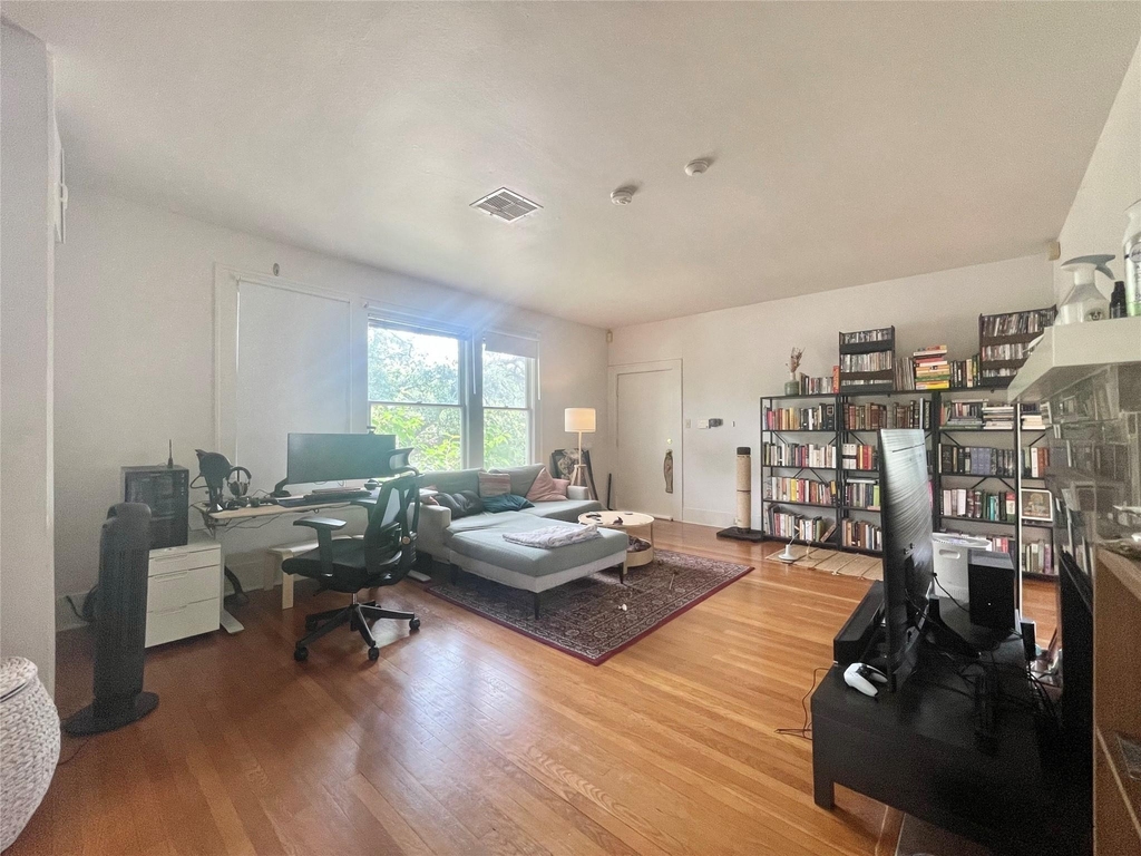 418 Branard Street - Photo 5