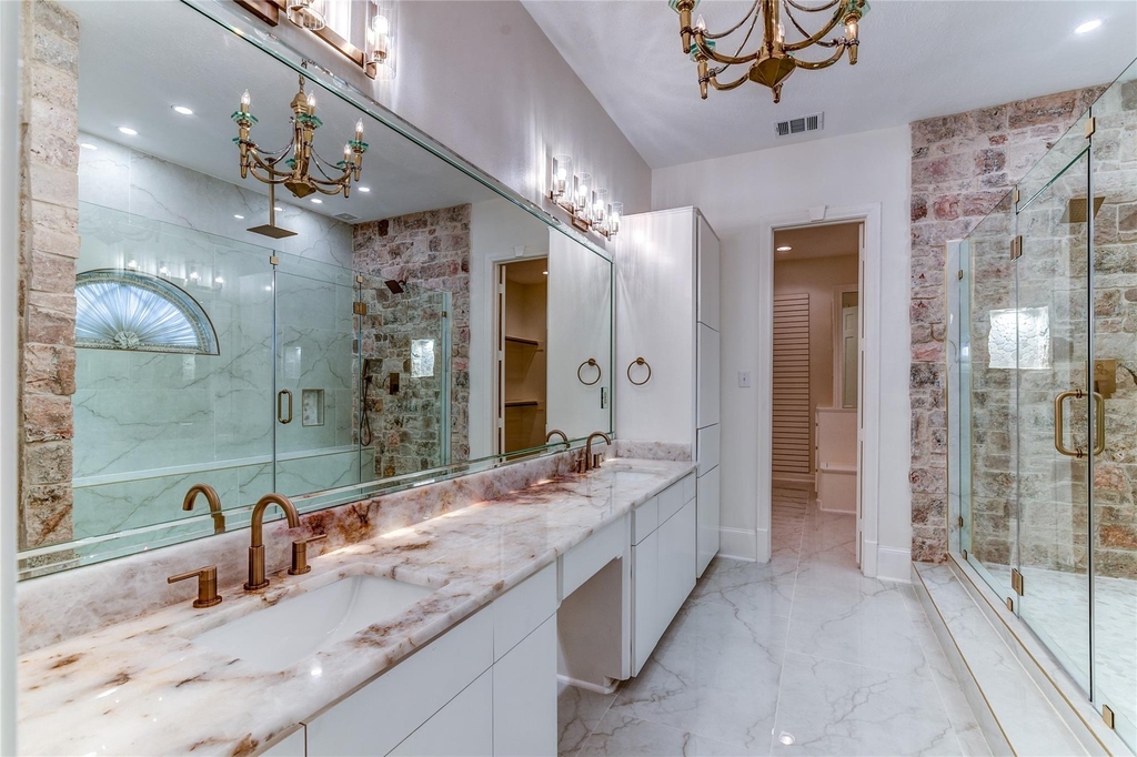 90 Heathrow - Photo 11