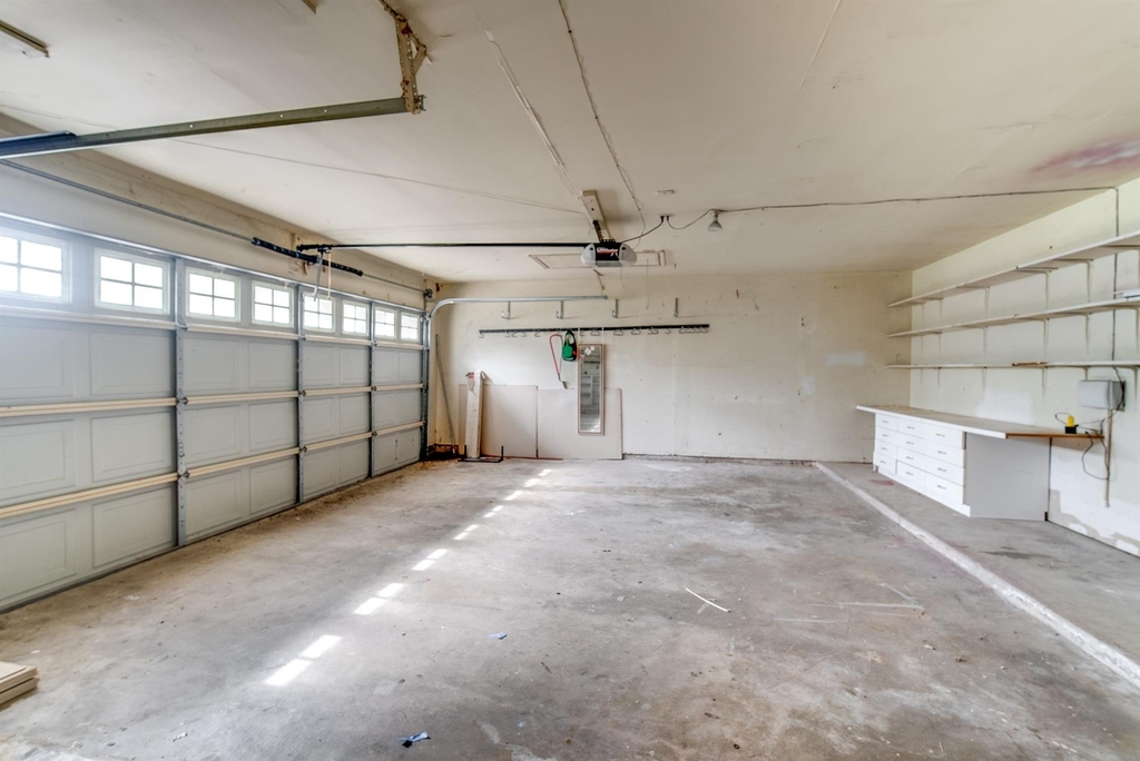 3927 Pleasant Valley Drive - Photo 41