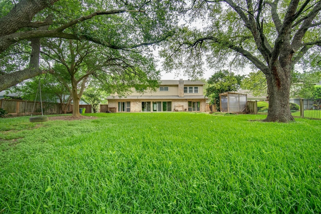 3927 Pleasant Valley Drive - Photo 2
