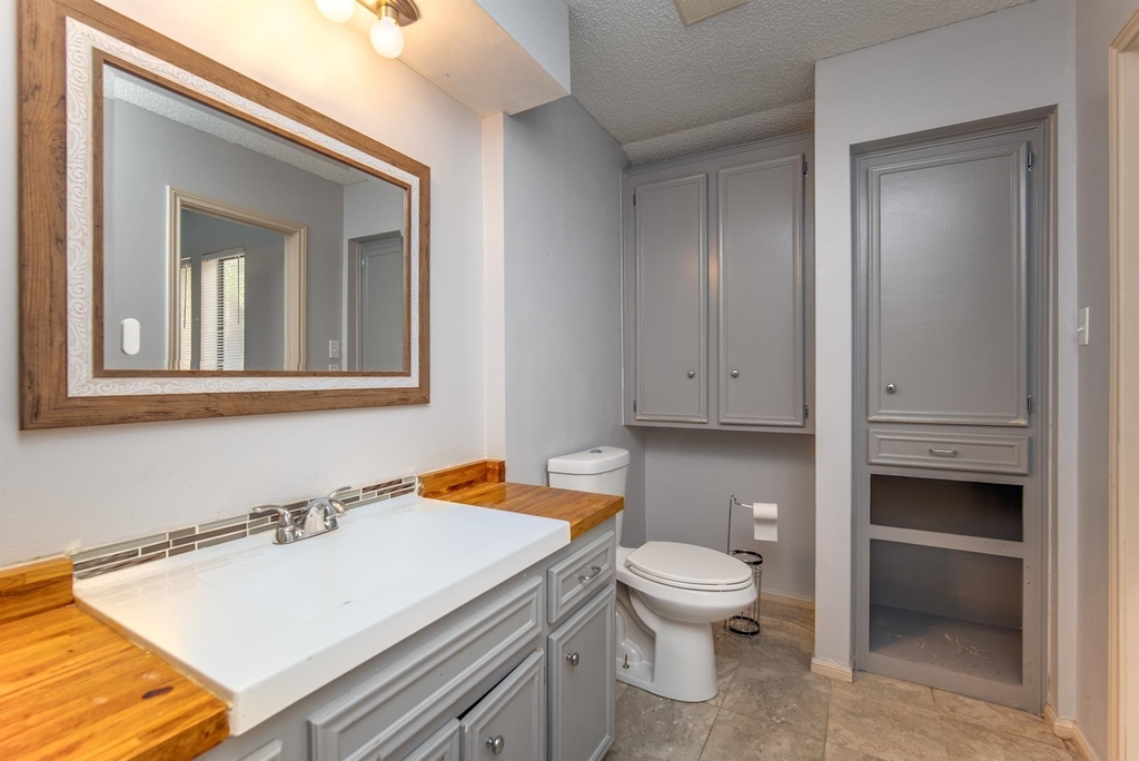 3927 Pleasant Valley Drive - Photo 38