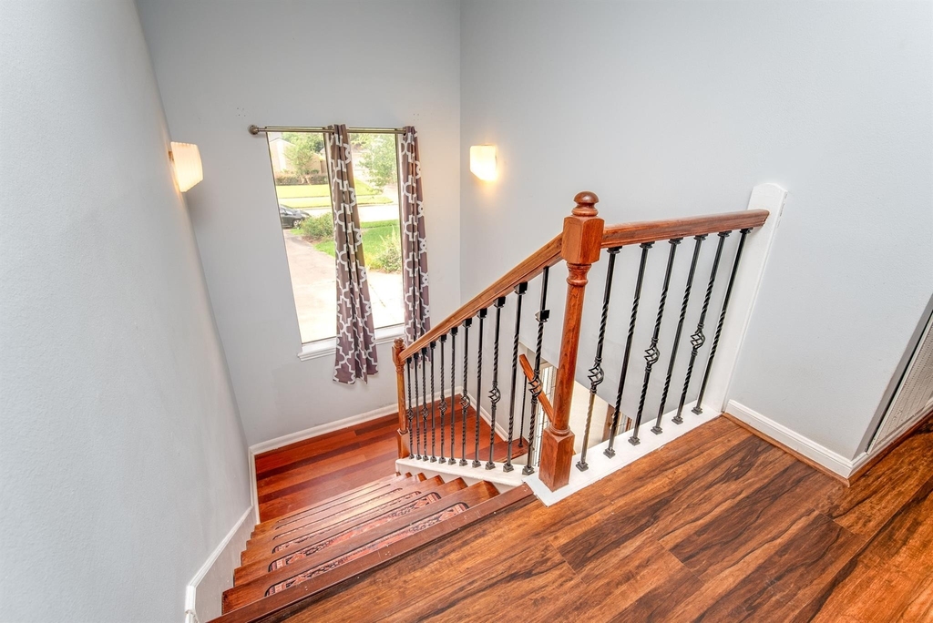 3927 Pleasant Valley Drive - Photo 31