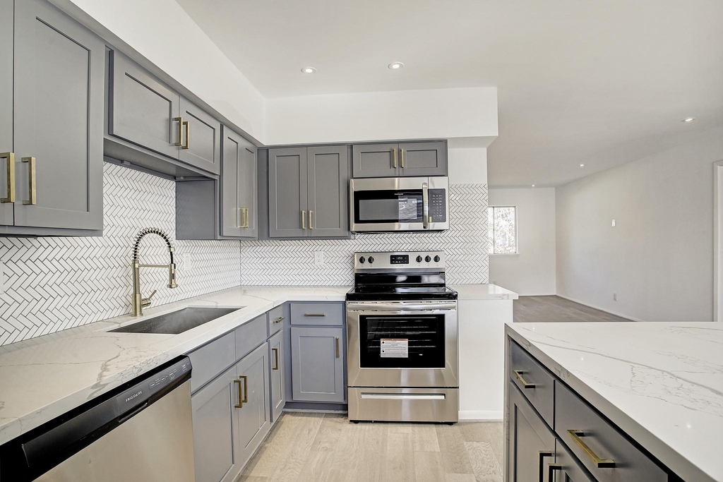 4040 San Felipe Street - Photo 4