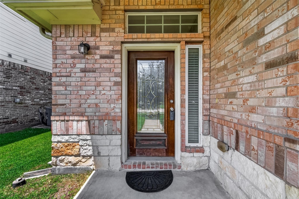1251 S Maple Drive - Photo 2