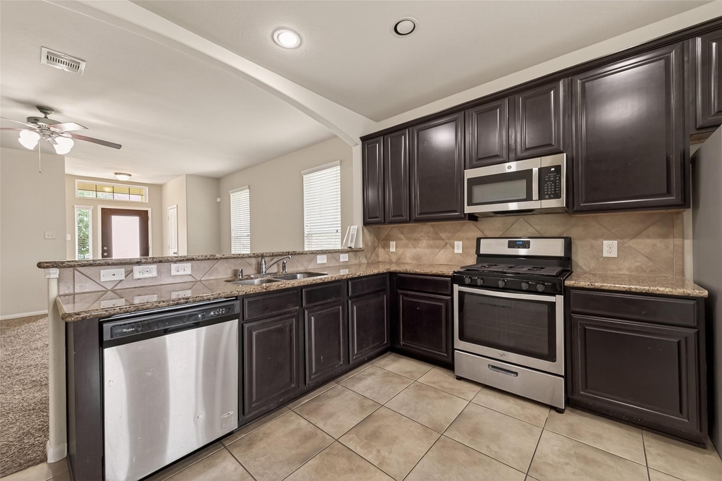 1251 S Maple Drive - Photo 6