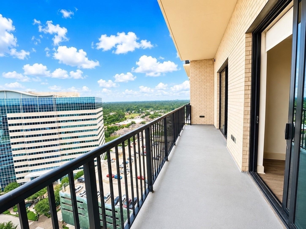 9787 Katy Freeway - Photo 11