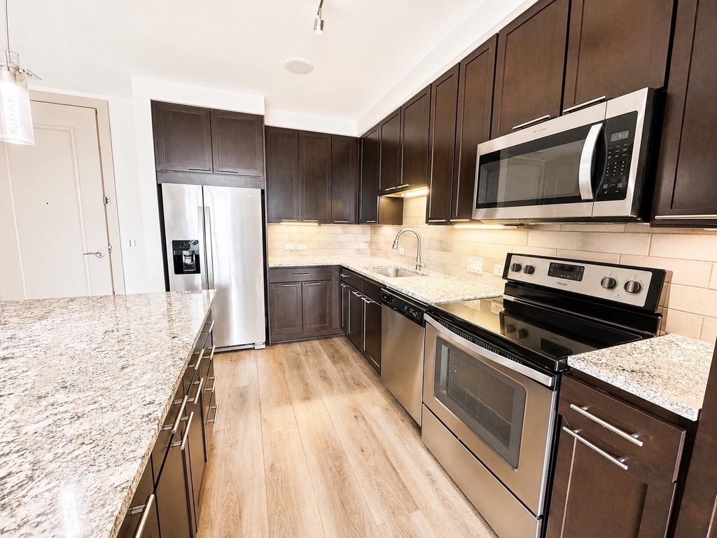 9787 Katy Freeway - Photo 5