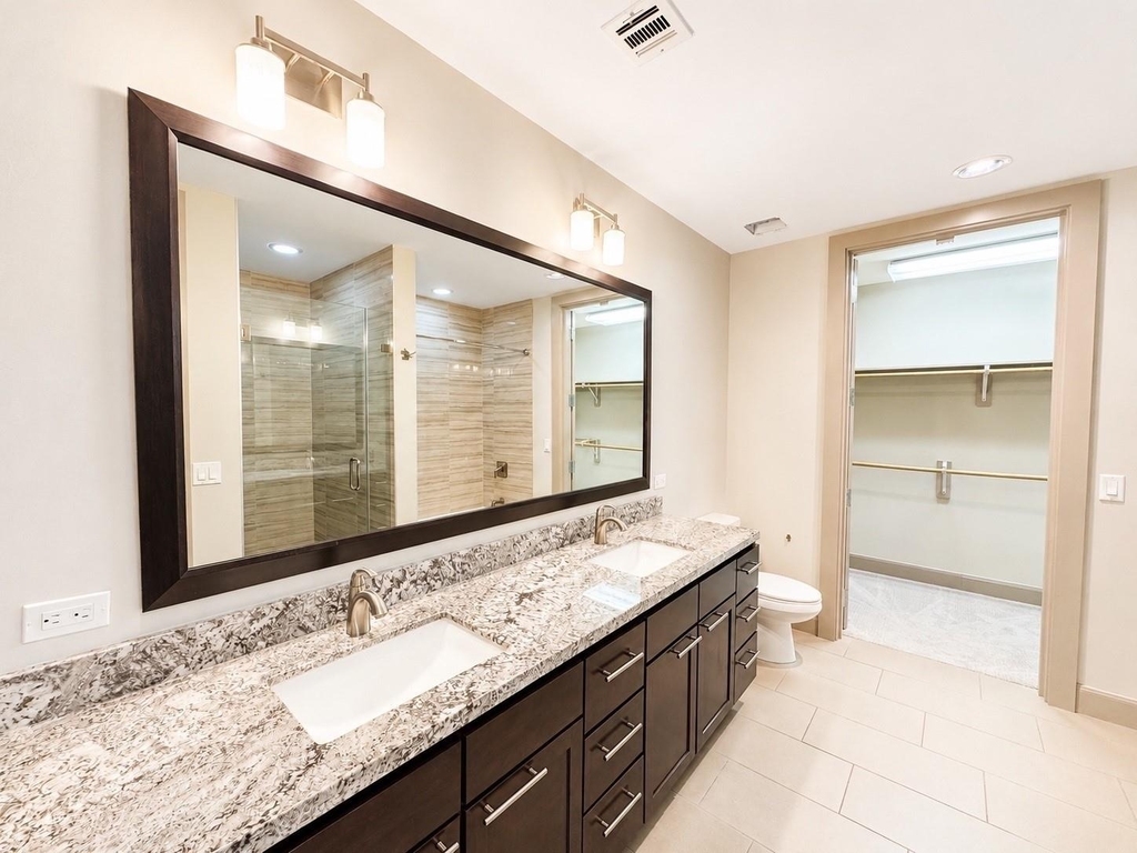 9787 Katy Freeway - Photo 8