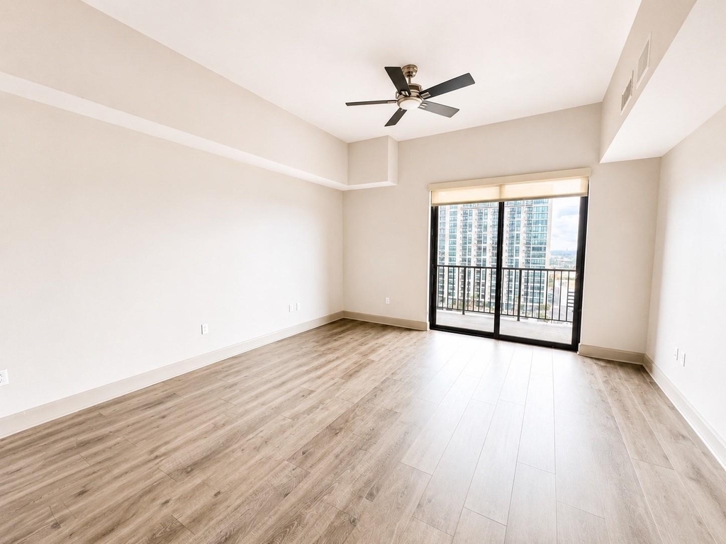 9787 Katy Freeway - Photo 1