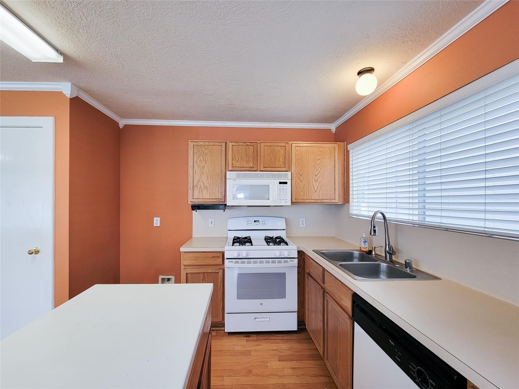 9607 Farrell Drive - Photo 16