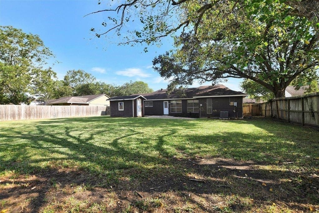 1311 Oak Hollow Drive - Photo 21
