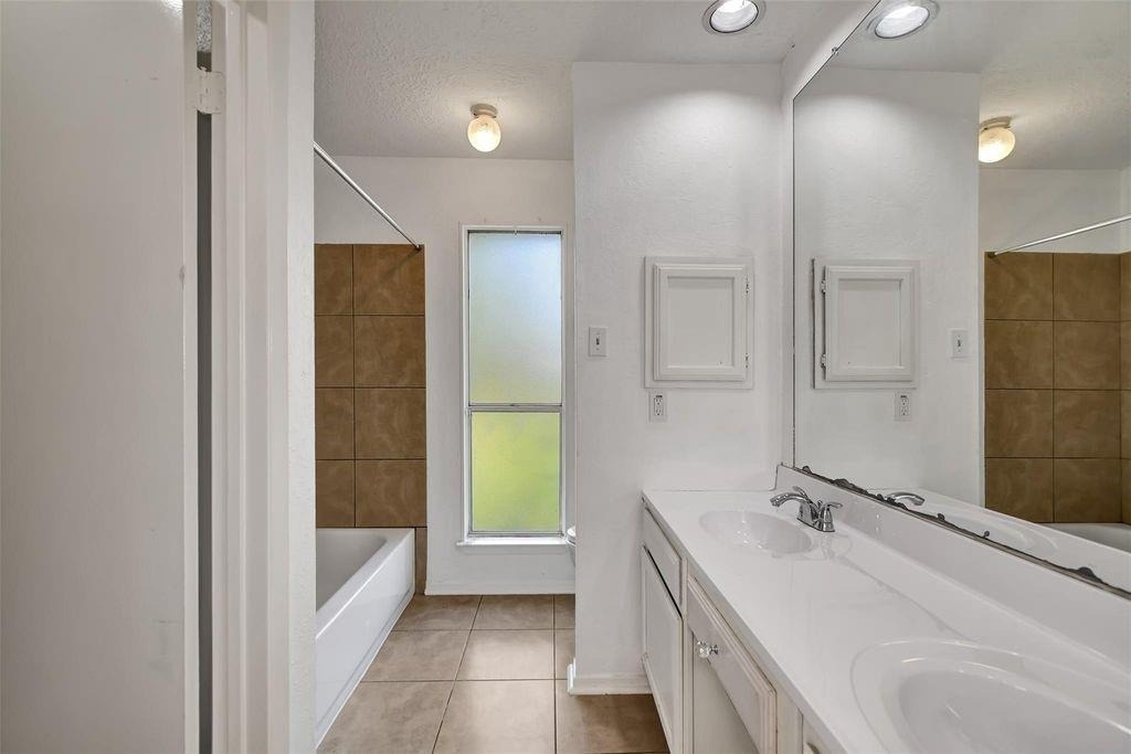 1311 Oak Hollow Drive - Photo 12