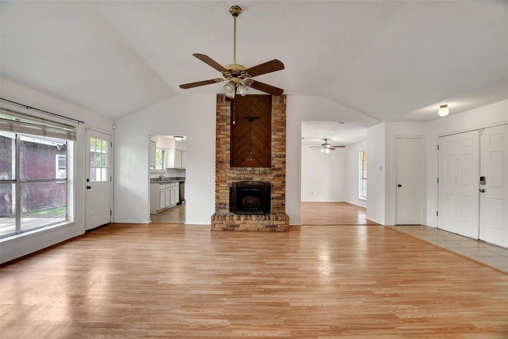 1311 Oak Hollow Drive - Photo 4