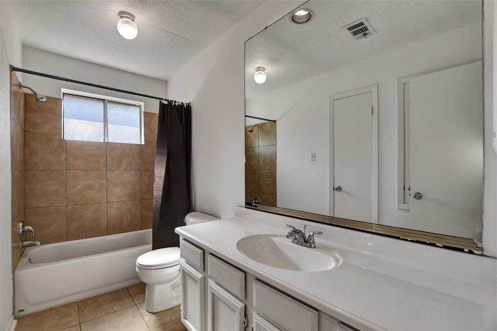 1311 Oak Hollow Drive - Photo 18