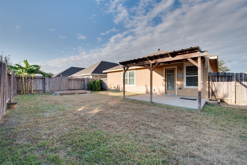 2410 Lakecrest Town Drive - Photo 24
