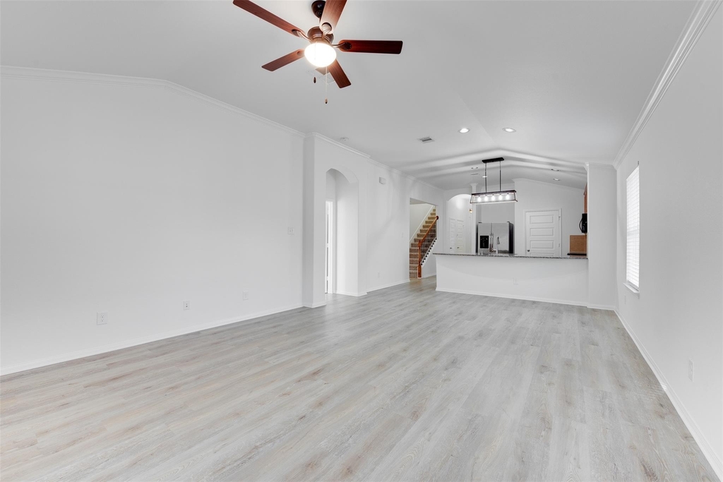 2410 Lakecrest Town Drive - Photo 14