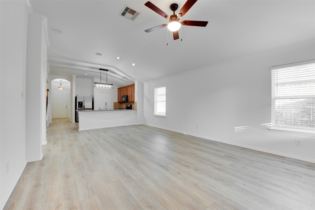2410 Lakecrest Town Drive - Photo 9