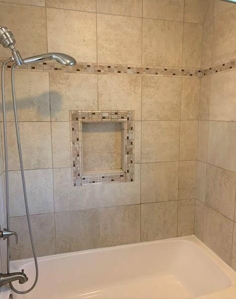 2123 Williamsburg Court - Photo 12