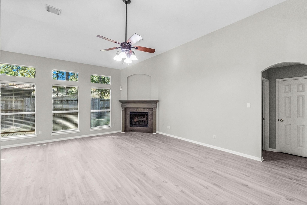 155 N Wimberly Way - Photo 10
