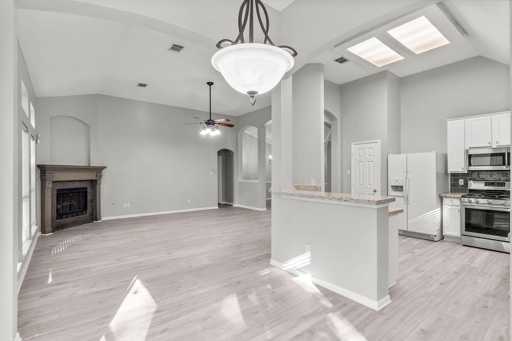 155 N Wimberly Way - Photo 14