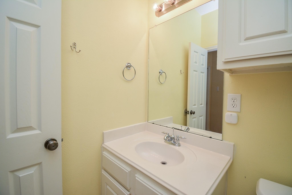 21503 Round Creek Court - Photo 10