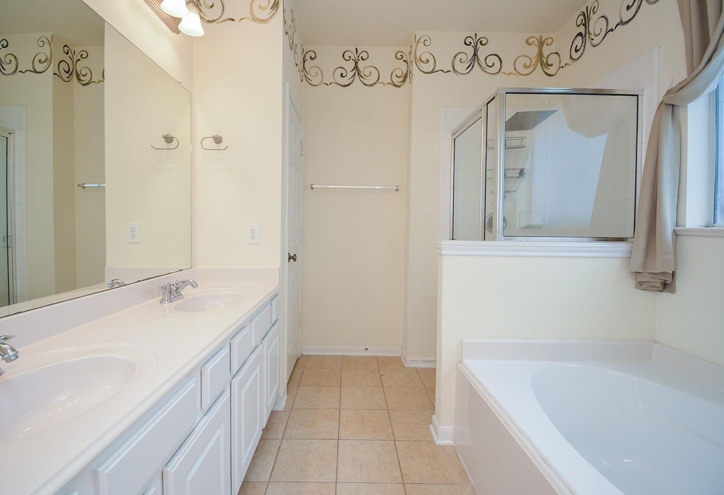 21503 Round Creek Court - Photo 7